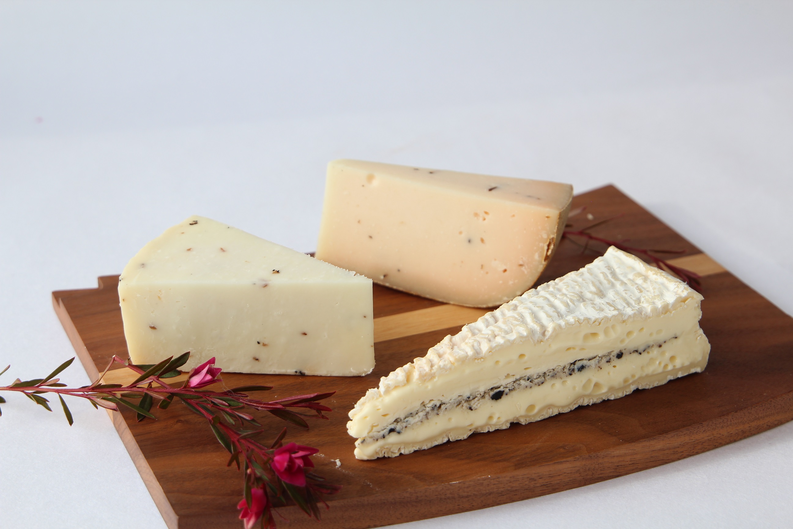 3種の異なるトリュフチーズを食べよう！